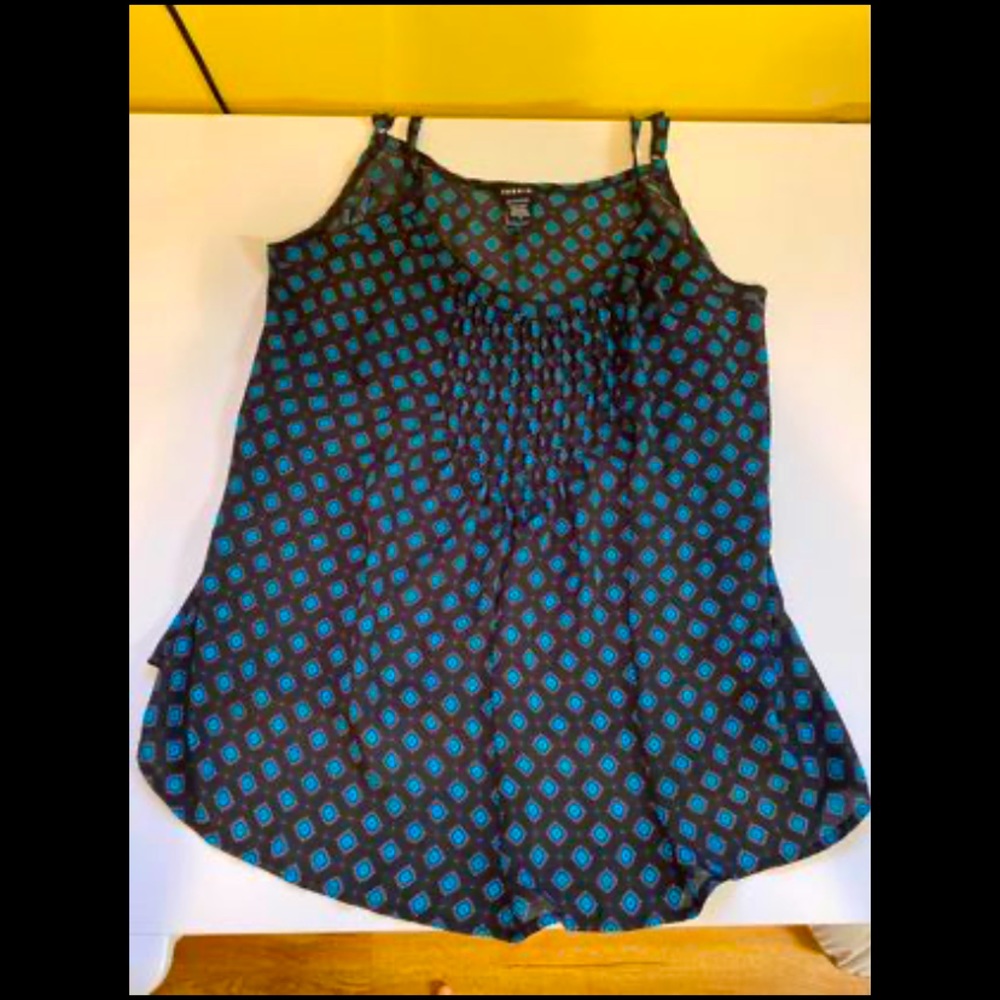 Light weight top